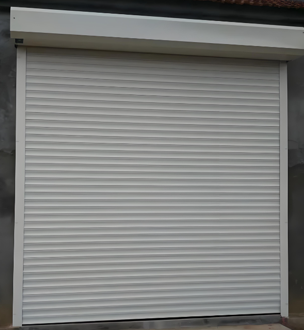 หน้าต่างม่านรูดกันลมสำหรับร้านค้า