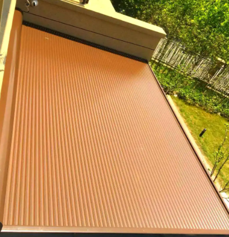 Tirai Gulung Angin Tahan Bermotor Balkon Luar Ruang Tenaga Surya