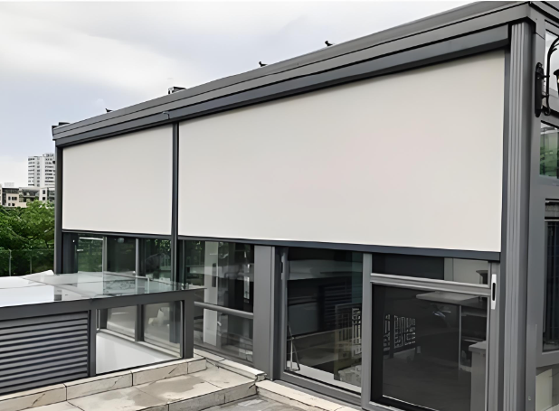 ม่านม้วนกันลมไฟฟ้าอัจฉริยะสำหรับระเบียงกลางแจ้ง