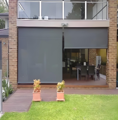 パティオ用巻き取り式防風ローラーシャッター
