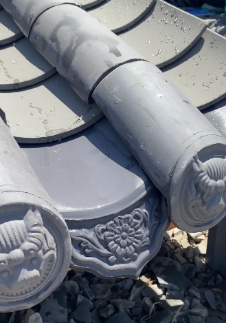 Genteng Tanah Liat Antik yang Dibakar pada Suhu Tinggi