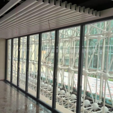 กำแพงหน้าต่างอาคารกระจกลามิเนตที่ทนต่อไฟ