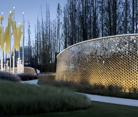 ผนังม่านระฆังลมที่เชื่อมโยงระบบจัดแสงสว่างอัจฉริยะ