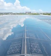 Mur rideau photovoltaïque transparent en tellurure de cadmium