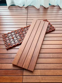 Lantai Kayu Teras yang Diperlakukan dengan Pengawet Pinus Rusia