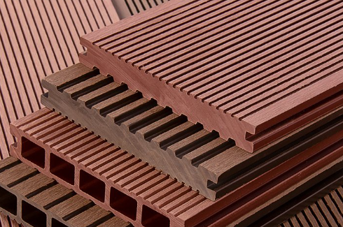 Parquet en bois traité contre la pourriture à montage clic-clac DIY