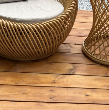 Lantai Kayu Yang Dirawat dengan Pengawet Komposit Resin Tanpa Formaldehida