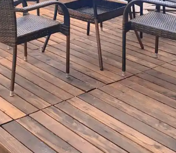 Lantai Dek Patio Pin Selatan yang Dirawat Tekanan