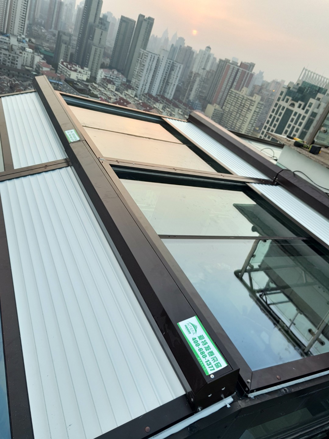 住宅用スマート電動ロール日よけ