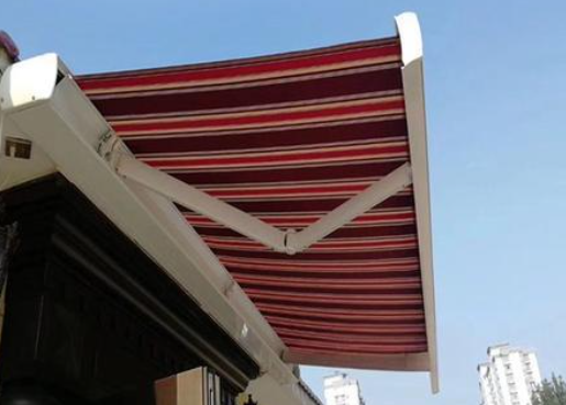 RV専用電動式巻き取り日よけ