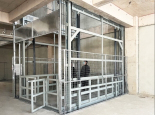 Fixed Heavy-Duty Hydraulic Freight Elevator