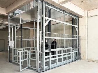 ลิฟท์ขนส่งสินค้าไฮดรอลิกหนักชนิดติดตั้งคงที่