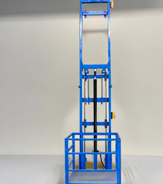 ลิฟต์ขนส่งสินค้าไฮดรอลิกสำหรับบ้านเล็กๆ