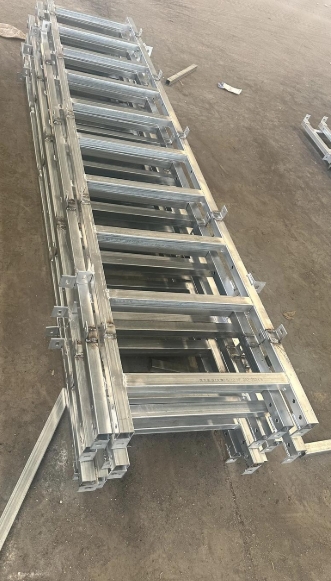 Heavy Duty Q235 Carbon Steel Telescoping Fishing Rod Ladder