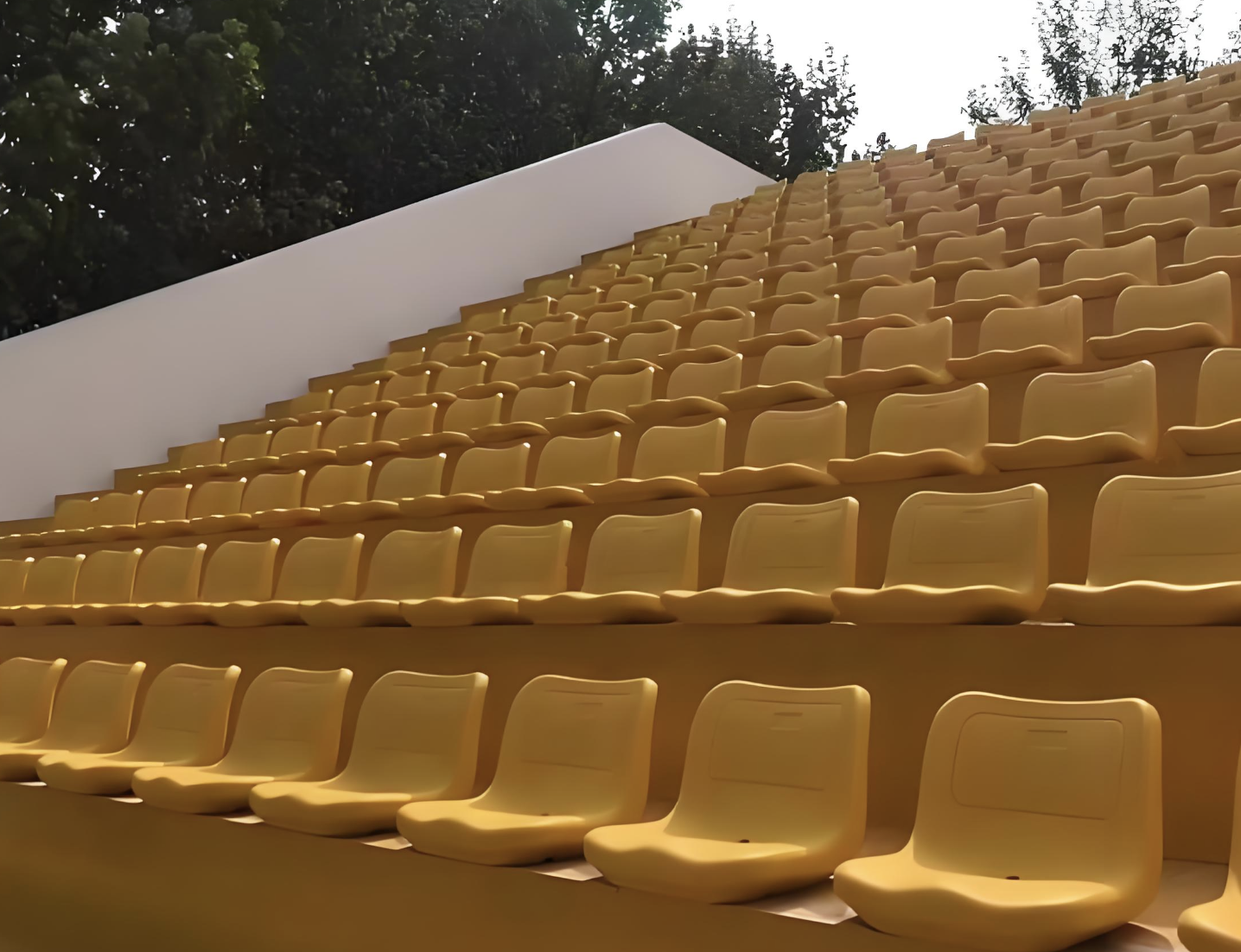 Outdoor Motorized Retractable Auditorium Seat with Weatherproof Cover