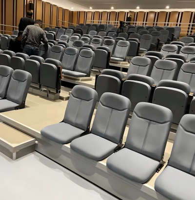 ที่นั่งห้องประชุมออดิทอรีเลื่อนได้ด้วยมอเตอร์ VIP พร้อมชาร์จ USB