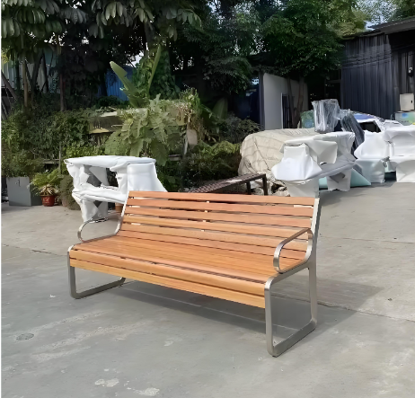 โต๊ะพักผ่อนสวนไม้แข็งคลาสสิก