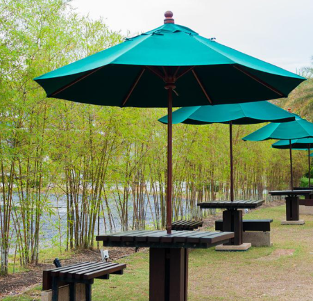 เก้าอี้บันช์สวนสาธารณะพร้อมร่มแสงอาทิตย์ปรับระดับได้