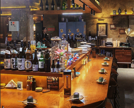 Japanese Style Izakaya Bar Table & Chair Set