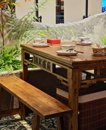 Vintage Farmhouse Restaurant Table & Bentwood Chair Set