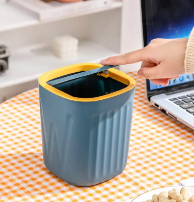 Desktop Mini Trash Can