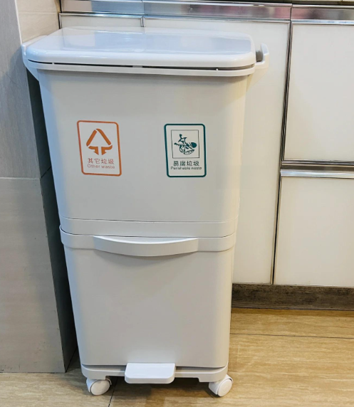 ถังขยะใต้ซิงค์ครัวขนาดกะทัดรัด