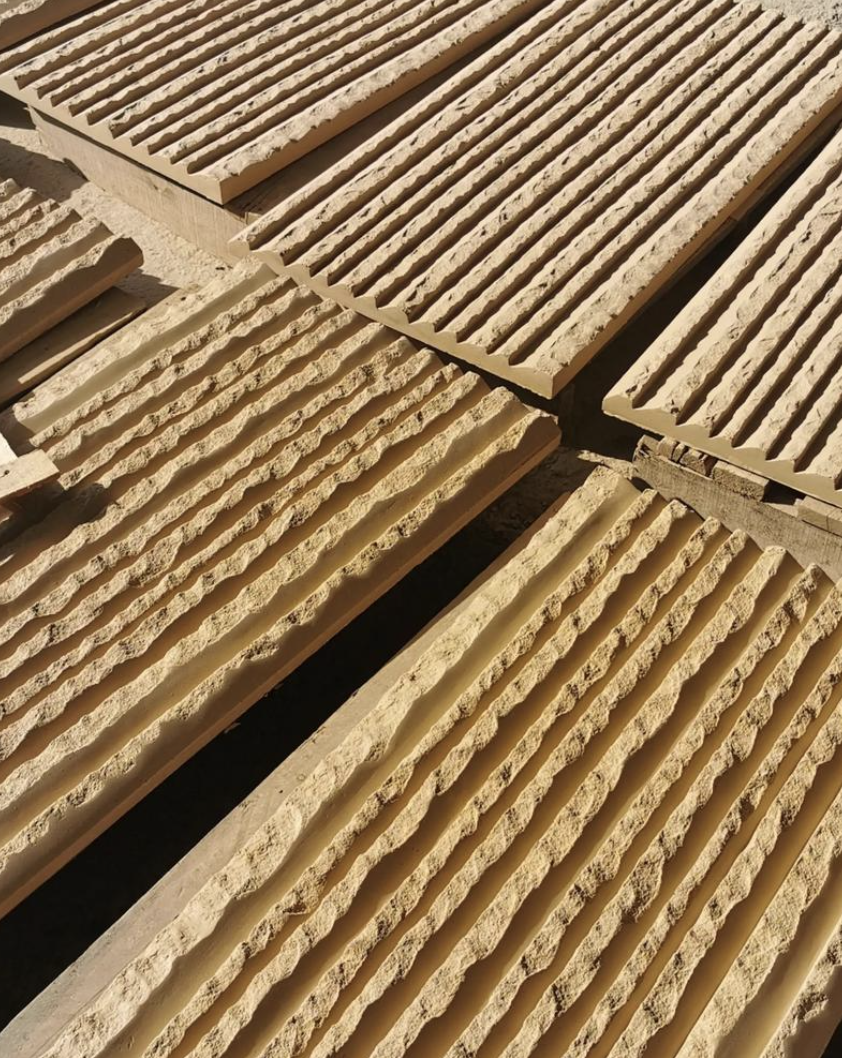 แผ่นกันความรู้ดินถูกบีบอัดสำหรับผนังภายนอก