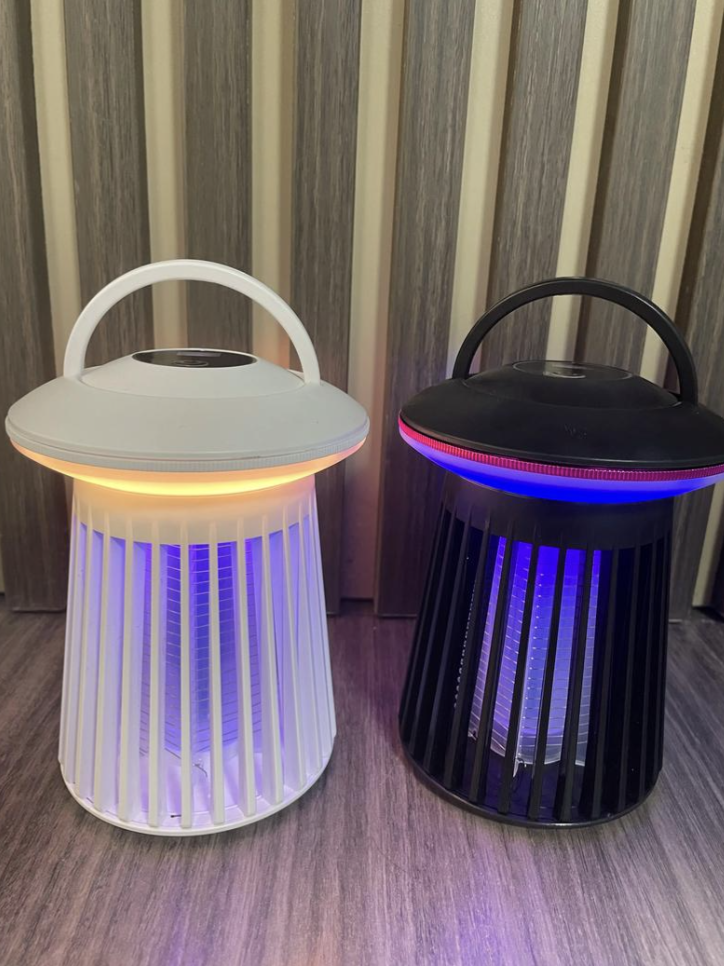 โคมไล่ยุงแขวนในสวนหย่อมกลางแจ้ง