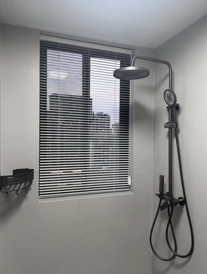 ม่านบังหน้าประตู PVC กันน้ำ สำหรับห้องน้ำและห้องครัว