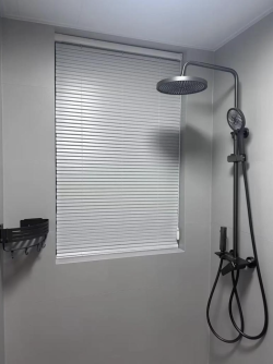 ม่านบังหน้าประตู <span>PVC</span> กันน้ำ สำหรับห้องน้ำและห้องครัว