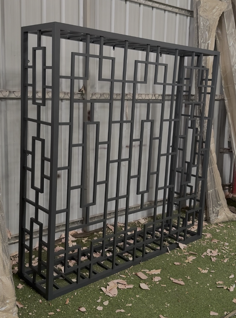 Antique Chinese Courtyard Aluminum Window Grille