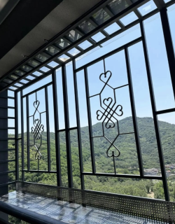 折叠式防盗铝合金窗格栅
