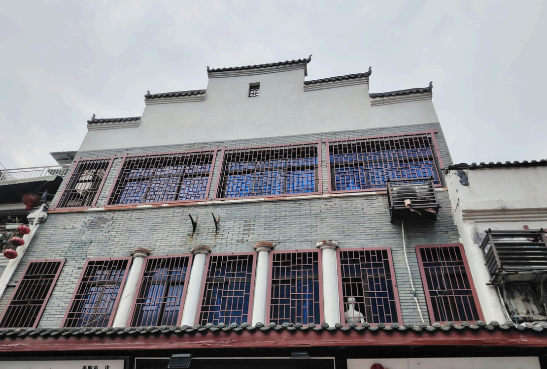 Kisi-kisi Jendela Paduan Aluminium