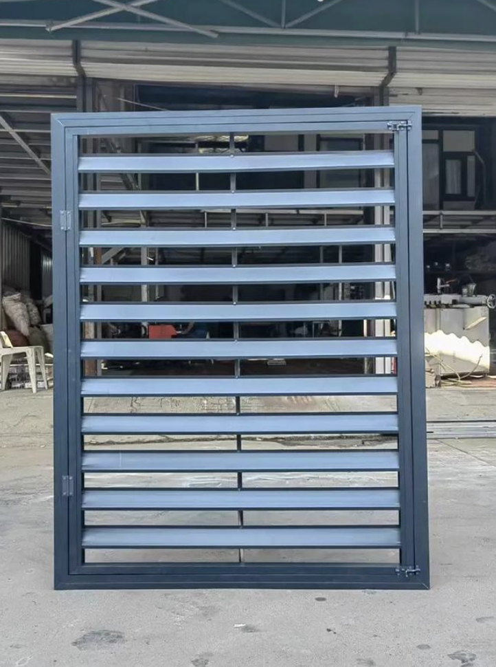 Jendela Kisi Aluminium Tipe Terbuka