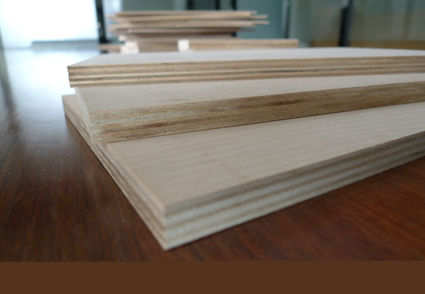 Contreplaqué en bois massif de qualité pour meubles d'intérieur