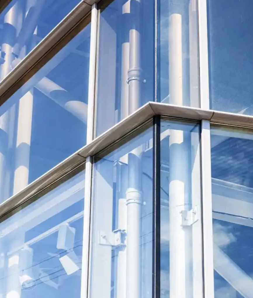 ฟิล์มฉนวนความร้อนที่สะท้อนแสงต่ำสำหรับอาคารสูงเชิงพาณิชย์