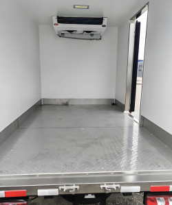 <span>Film</span> Insulasi Kompartemen Truk Dingin Komersial