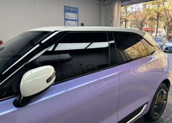 ฟิล์มฉนวนกระจกรถยนต์เซรามิกระดับพรีเมียม