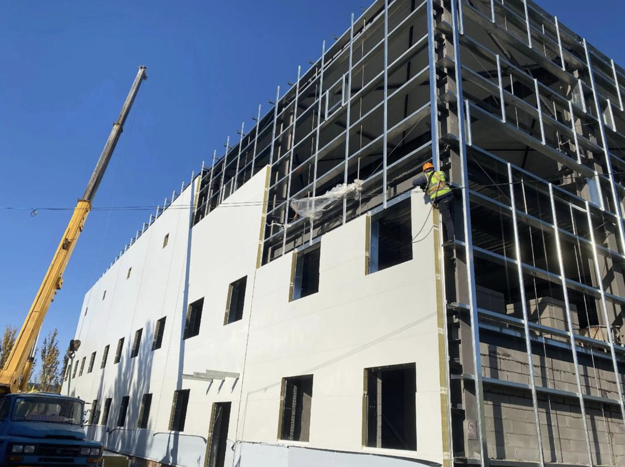 แผ่นกันความร้อนโพลียูรีเทนแซนวิชอาคารสร้างสำเร็จล่วงหน้า