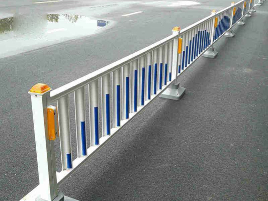 S-Shaped Anti-Glare Guardrail
