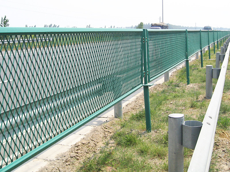 Anti-Glare Net Guardrail