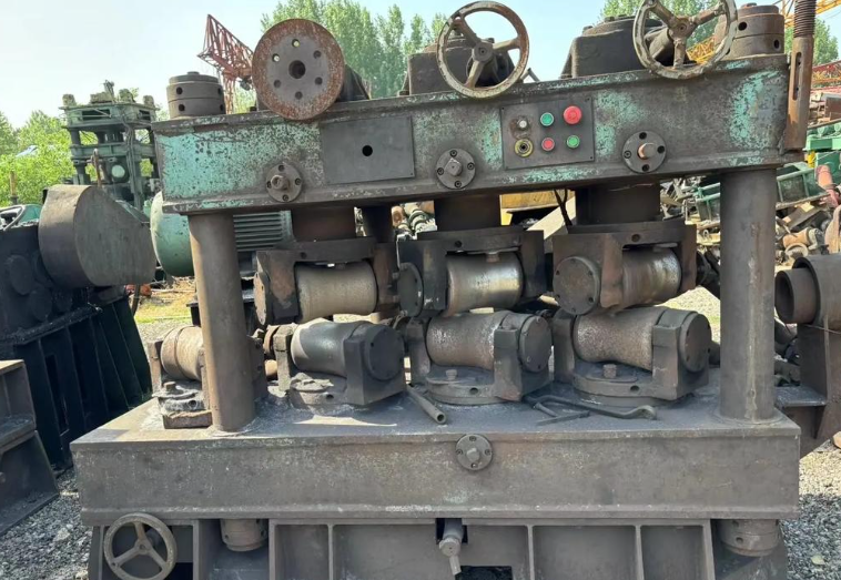 Tube Straightening Machine