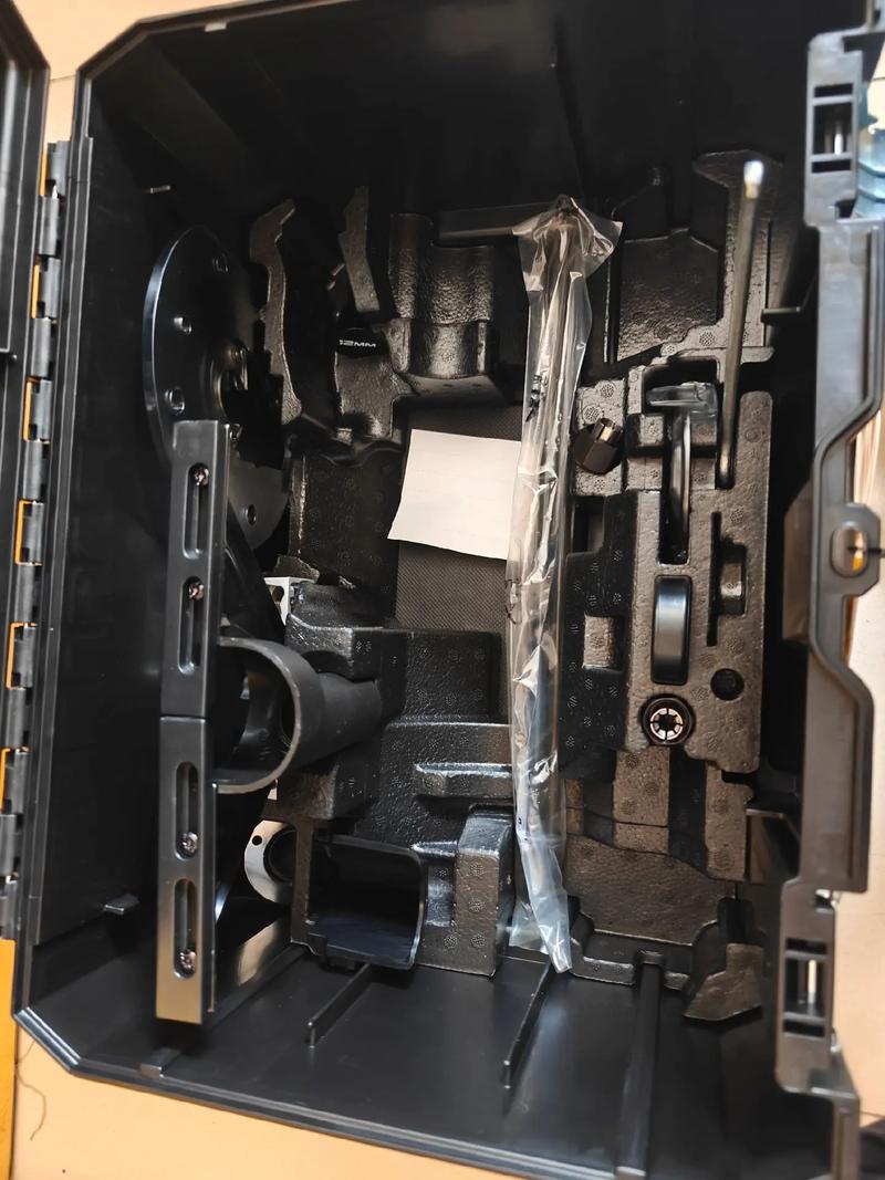 Bosch 1617EVSPK Electronic Variable Speed Router Combo Kit