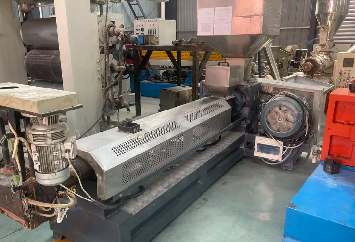 Universal Single-Screw Plastic Extruder