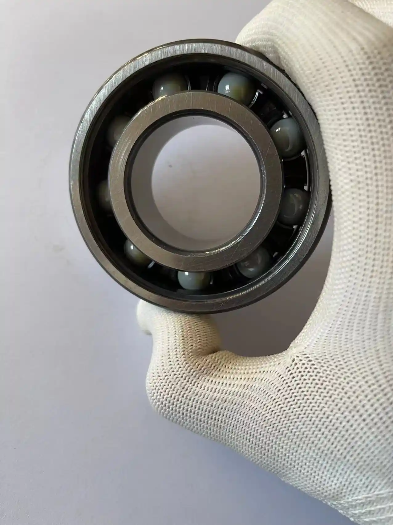 ตลับลูกปืนเซรามิคไฮบริดสำหรับมอเตอร์ความเร็วสูง