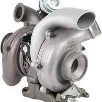 PowerStrike 6.7L V8ターボ付きディーゼルエンジン