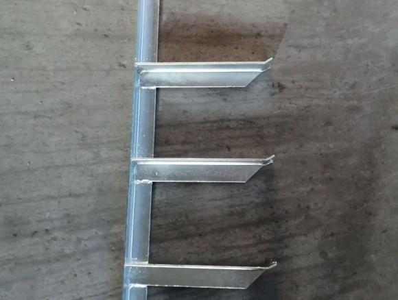 Hot-Dip Galvanized Heavy-Duty L-Angle Bracket