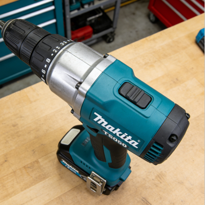 Makita 1/2 "Compact Pneumatic Wrench (Model PTS050)