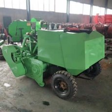 Máy kéo Baler gắn phía trước