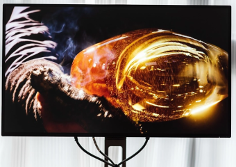 Mini LED Backlit Professional Monitor